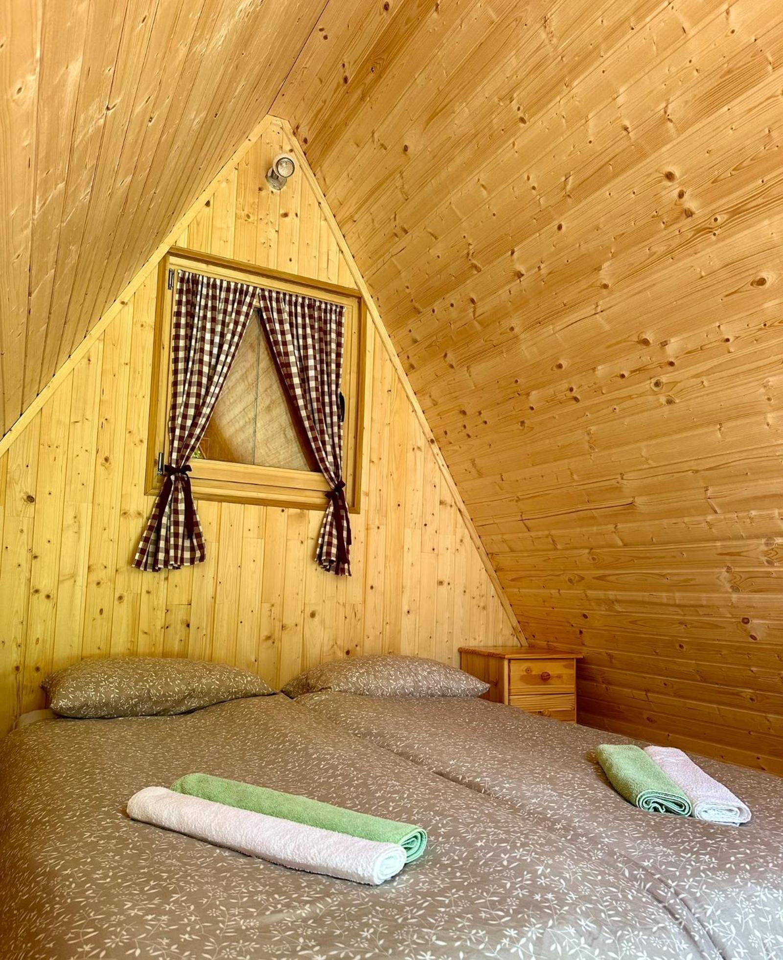 Glamping Krn Hotel Kobarid Ngoại thất bức ảnh